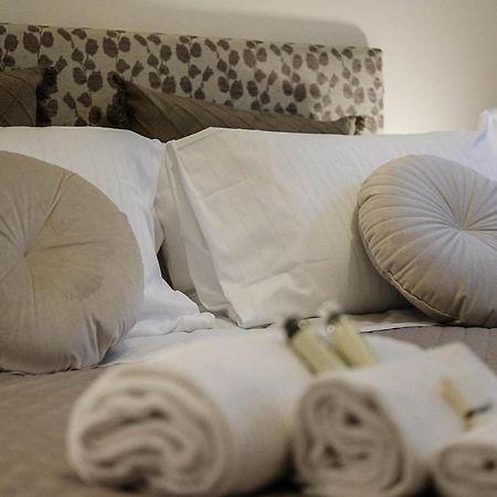 Verona Suites And Rooms Екстер'єр фото