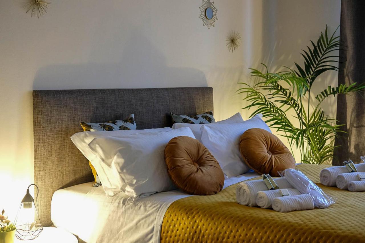 Verona Suites And Rooms Екстер'єр фото