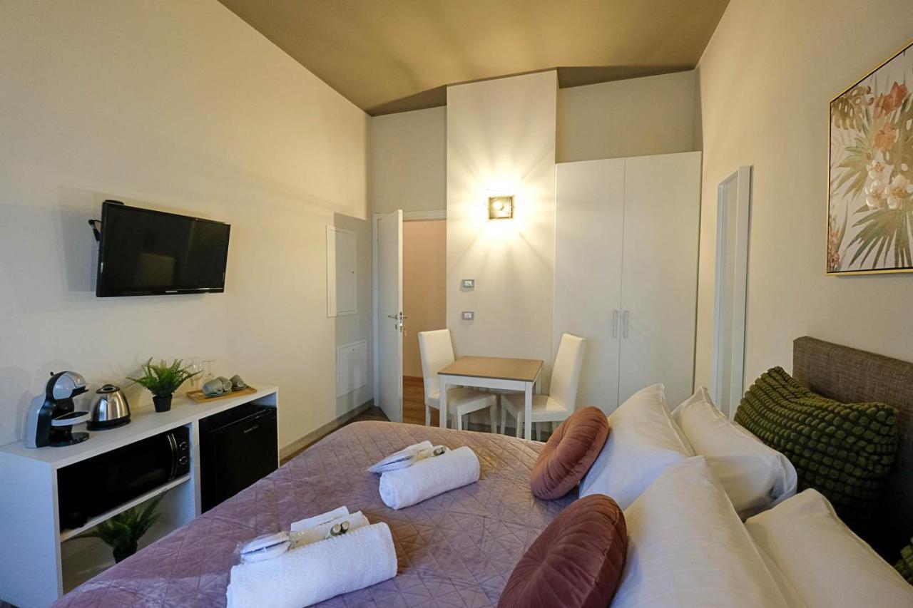 Verona Suites And Rooms Екстер'єр фото