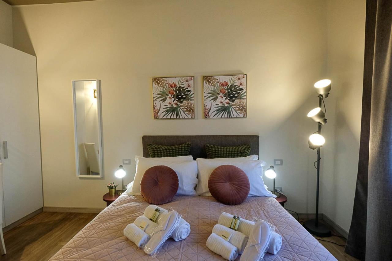 Verona Suites And Rooms Екстер'єр фото