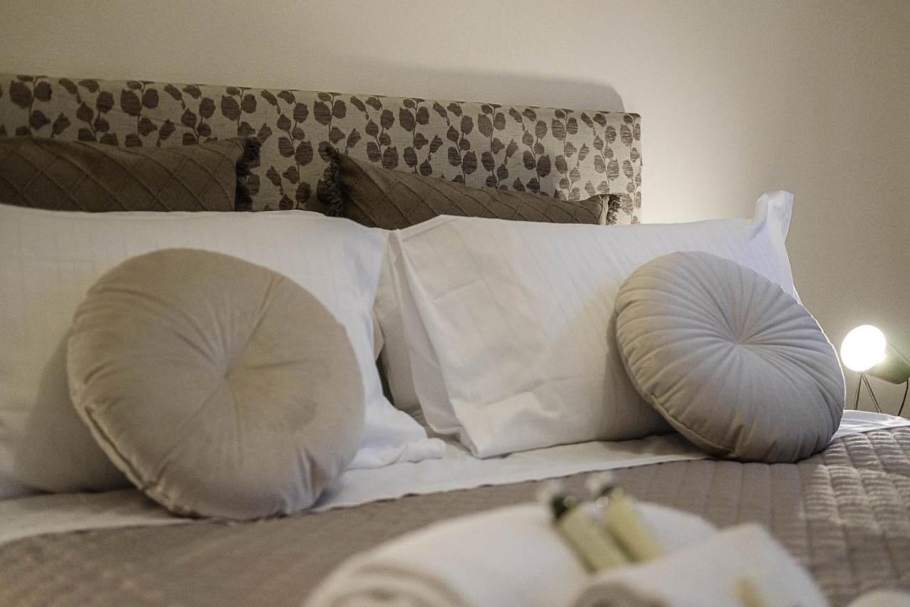 Verona Suites And Rooms Екстер'єр фото