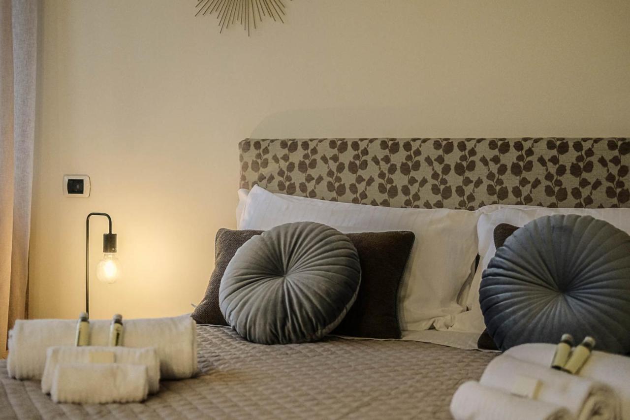 Verona Suites And Rooms Екстер'єр фото